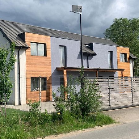 Cedar Crest Aparthotel Rîşnov Eksteriør bilde