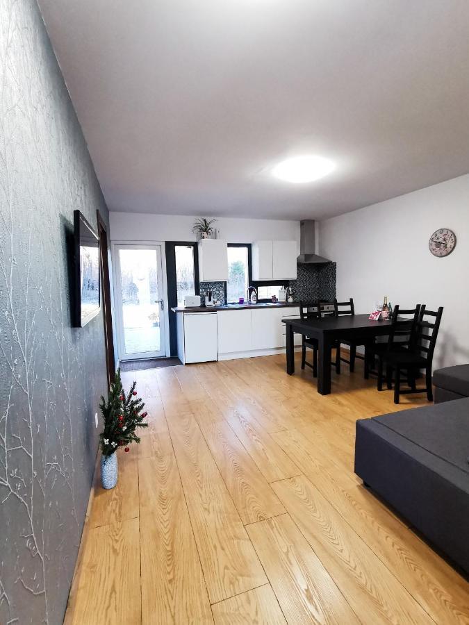 Cedar Crest Aparthotel Rîşnov Eksteriør bilde