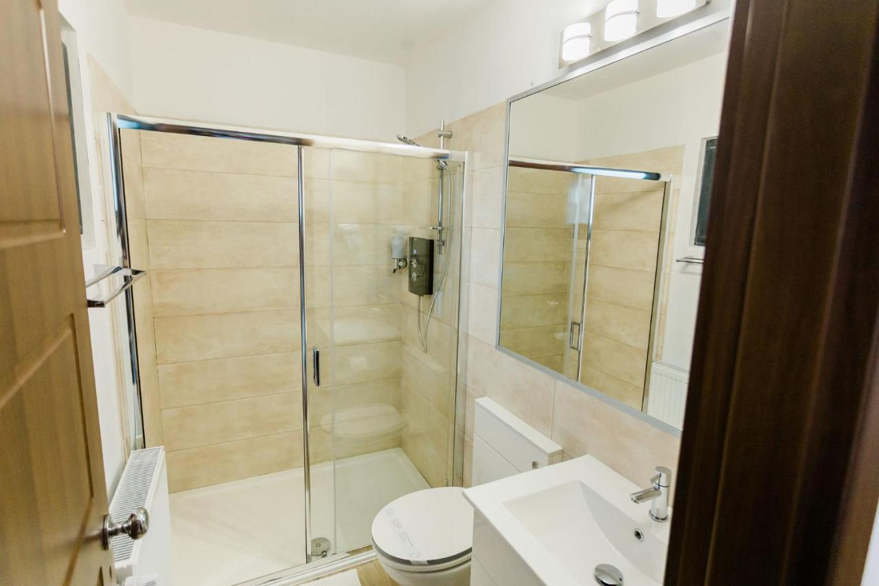 Cedar Crest Aparthotel Rîşnov Eksteriør bilde