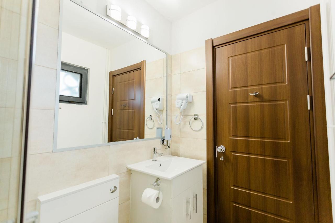 Cedar Crest Aparthotel Rîşnov Eksteriør bilde
